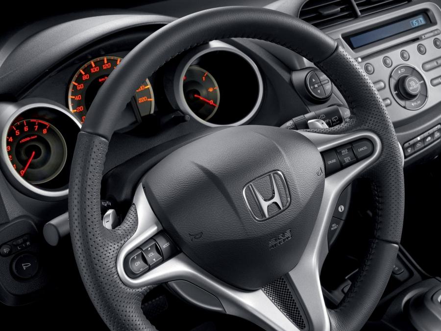  Honda Jazz 2008 года  (фото 9 из 100)